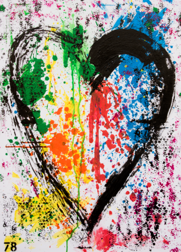 Corazón en Pop Art con pintura abstracta